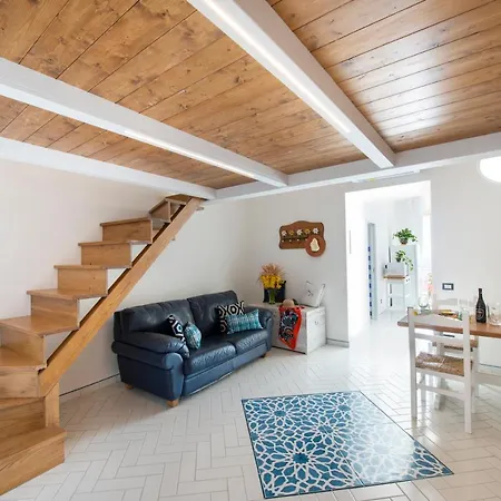 Le Ali Sul Mare,near Elevator, Few Steps,parking Holiday home *