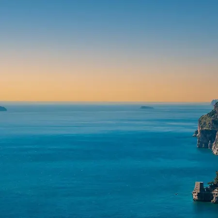 Le Ali Sul Mare,near Elevator, Few Steps,parking Holiday home *