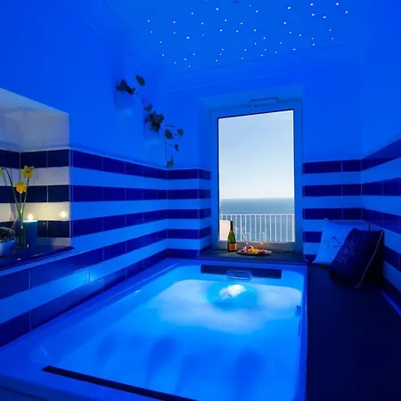 Le Ali Sul Mare,near Elevator, Few Steps,parking Holiday home