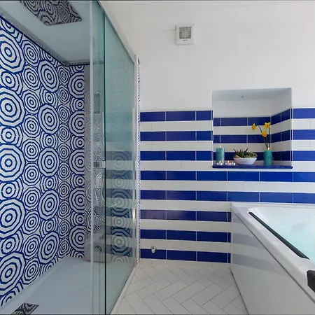 Le Ali Sul Mare,near Elevator, Few Steps,parking Holiday home *